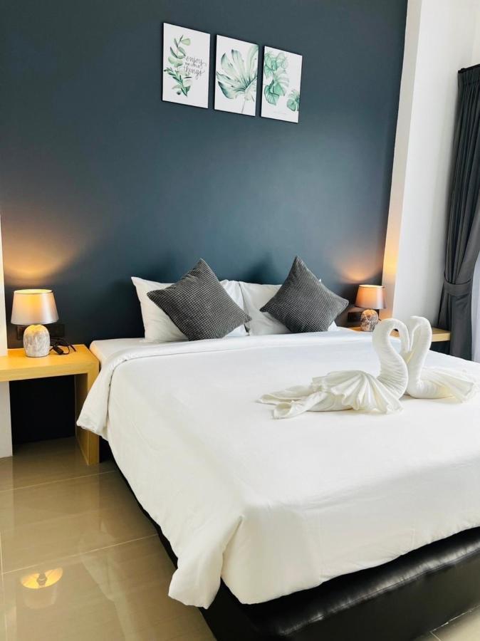 Deluxe Double or Twin Room,1487609362:JPEG